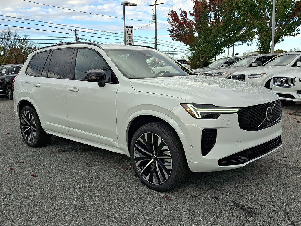 2026 Volvo XC90 B6 Ultra Dark 7-Passenger AWD