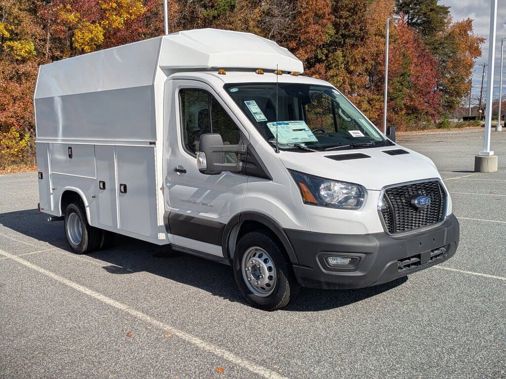 2025 Ford Transit Chassis 350 HD 9950 Lb. GVWR 156 DRW Cutaway DRW RWD