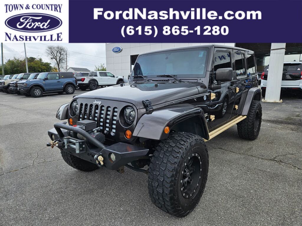 2013 Jeep Wrangler Unlimited Sahara 4WD
