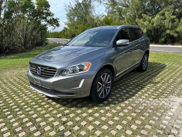 2016 Volvo XC60 T5 Drive-E Platinum FWD