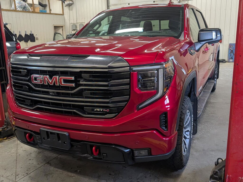 2023 GMC Sierra 1500 AT4 Crew Cab 4WD