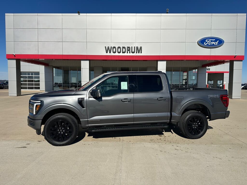 2025 Ford F-150 Lariat SuperCrew 4WD