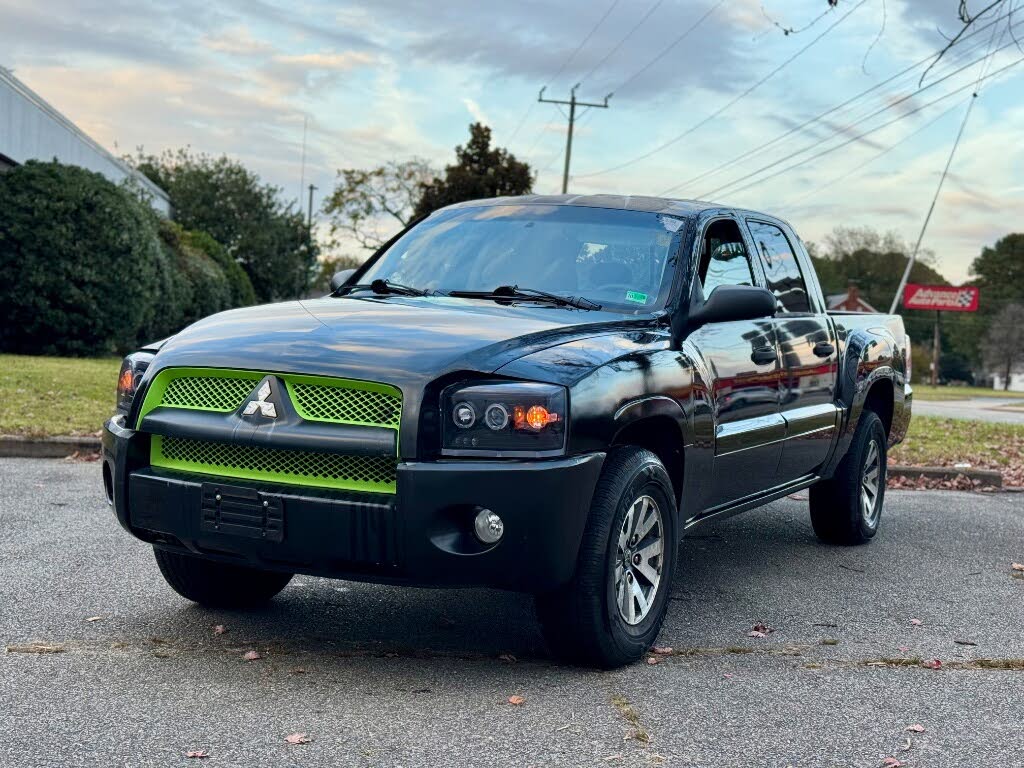 2009 Mitsubishi Raider LS Crew Cab