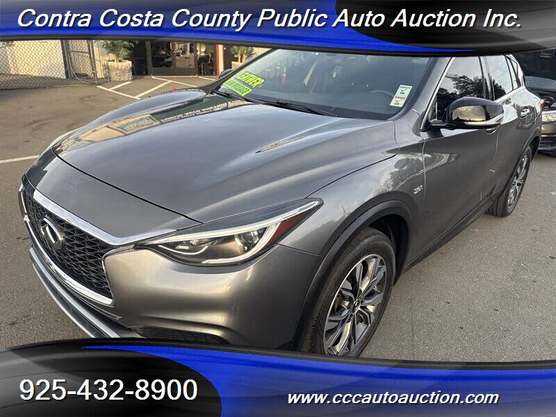 2018 INFINITI QX30 Luxury AWD