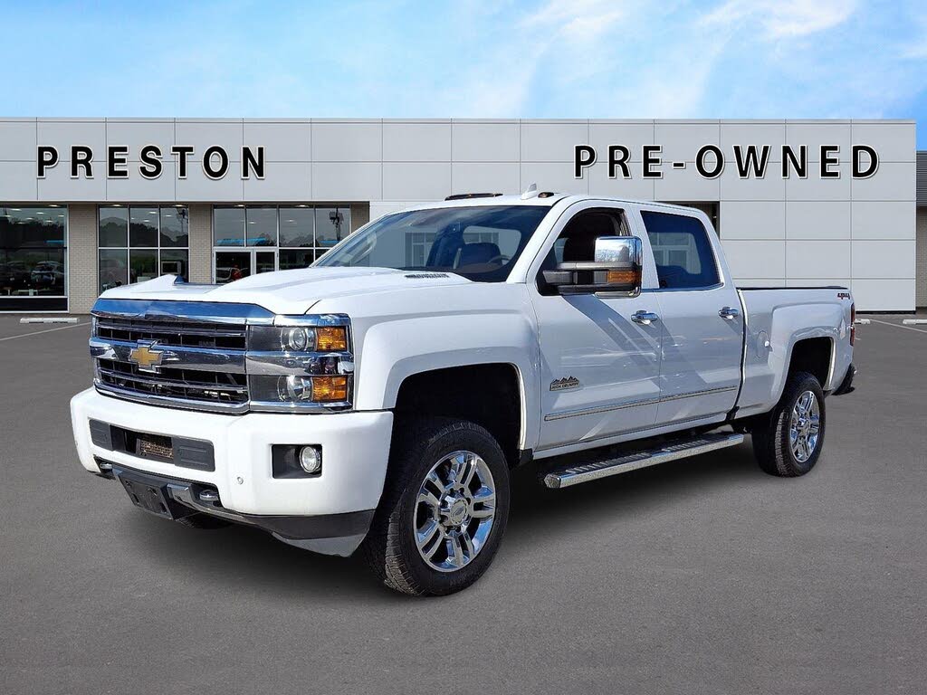 2018 Chevrolet Silverado 2500HD High Country Crew Cab 4WD