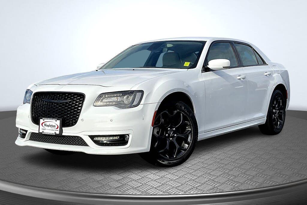 2023 Chrysler 300 Touring L AWD
