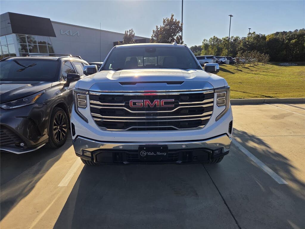 2023 GMC Sierra 1500 SLT Crew Cab 4WD