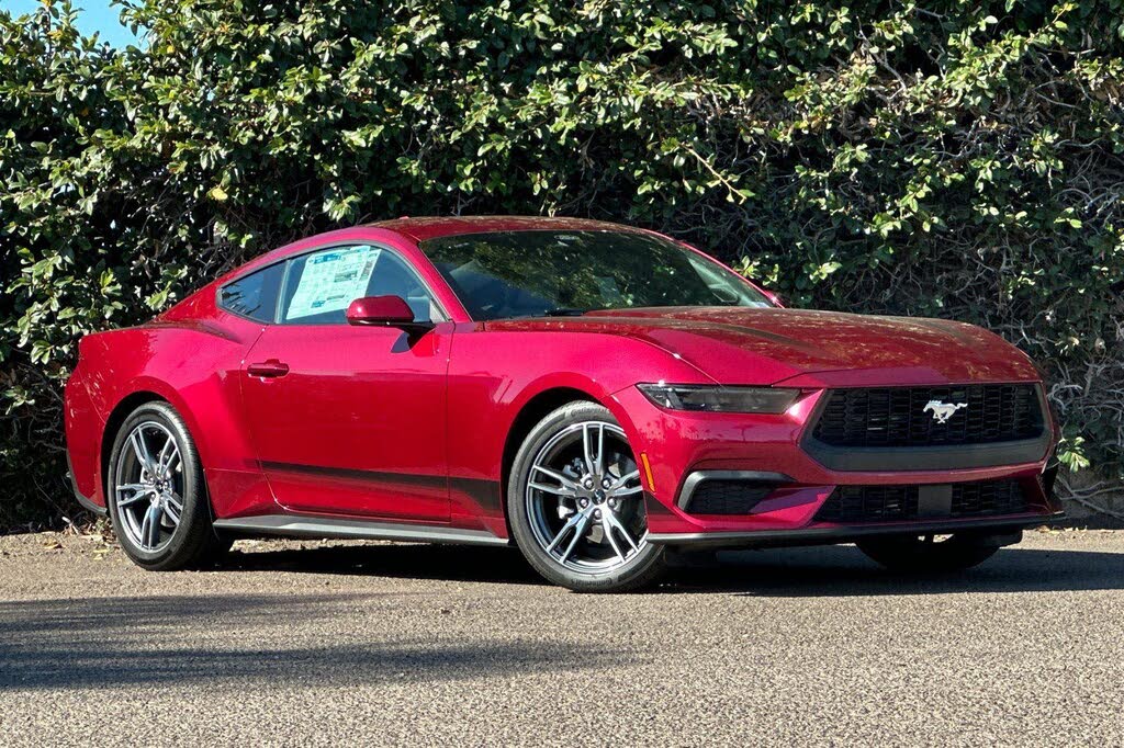 2025 Ford Mustang EcoBoost Fastback RWD
