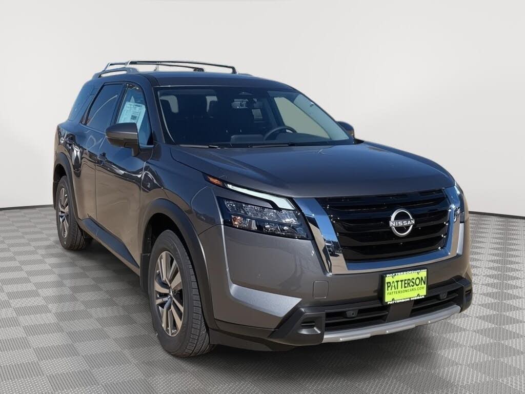 2025 Nissan Pathfinder SL FWD