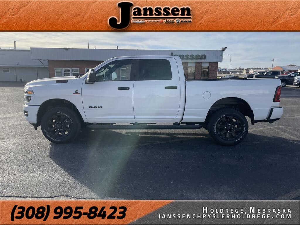 2025 RAM 2500 Big Horn Crew Cab 4WD