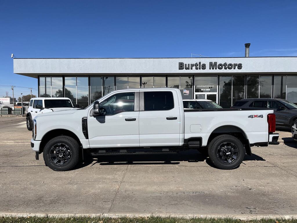 2026 Ford F-250 Super Duty XL Crew Cab 4WD