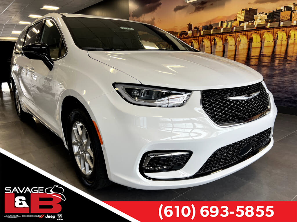 2026 Chrysler Pacifica Select FWD