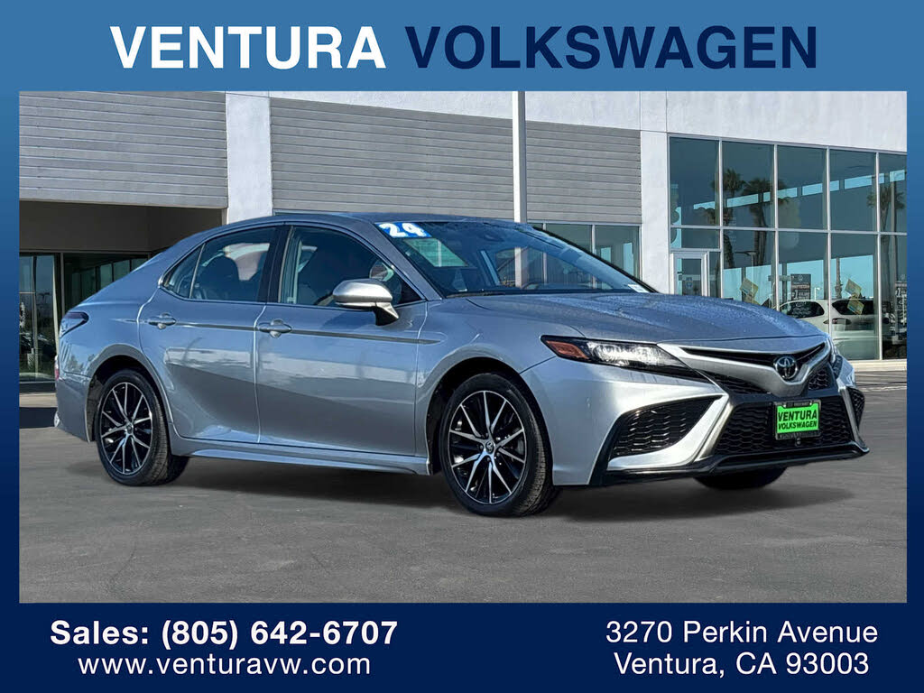 2024 Toyota Camry SE FWD