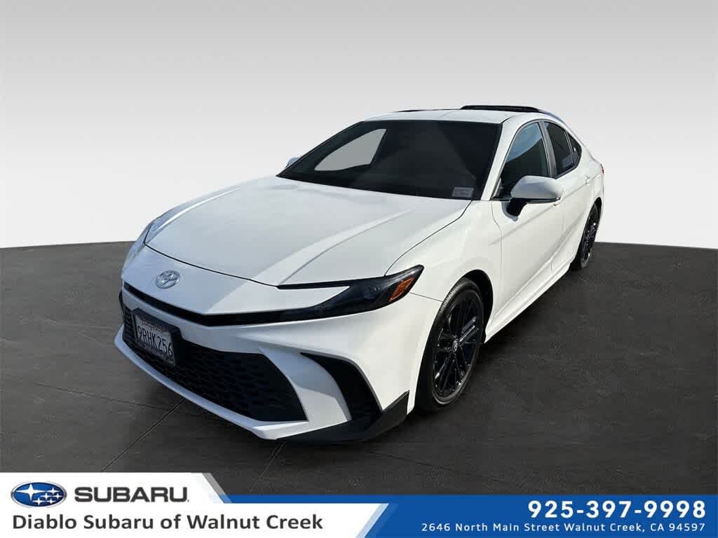 2025 Toyota Camry SE FWD