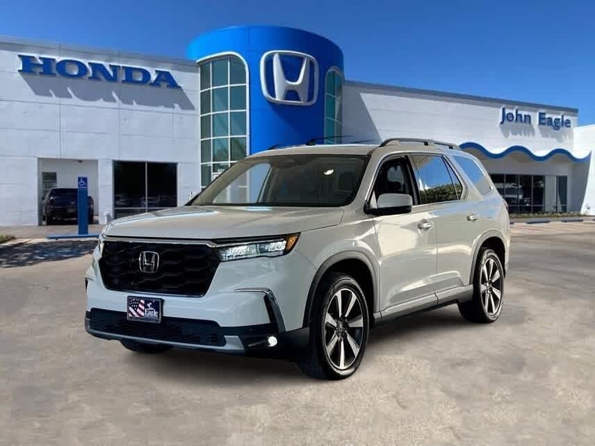 2023 Honda Pilot Touring FWD