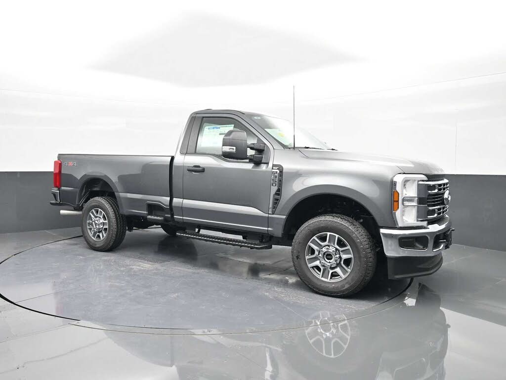 2025 Ford F-350 Super Duty XLT Regular Cab LB 4WD