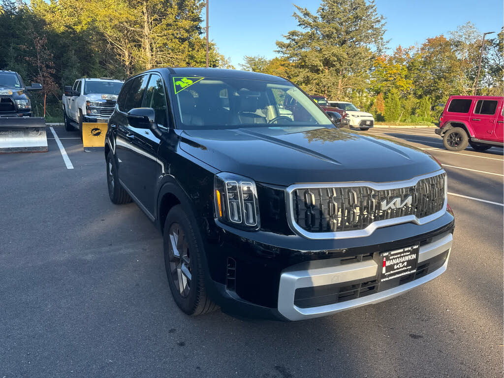 2025 Kia Telluride LX FWD