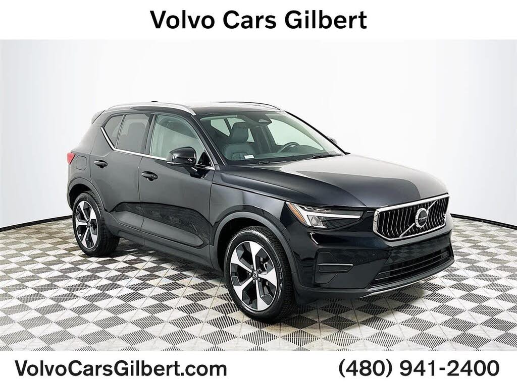 2025 Volvo XC40 B5 Core Bright Theme AWD