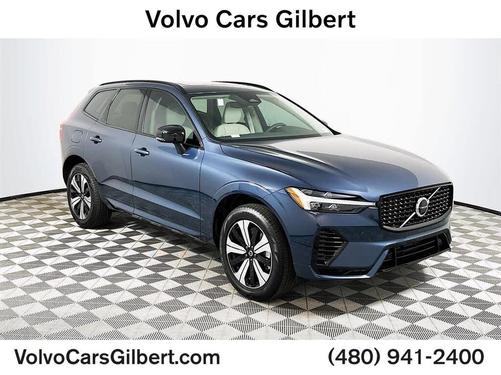 2025 Volvo XC60 Recharge T8 Core Dark Theme eAWD