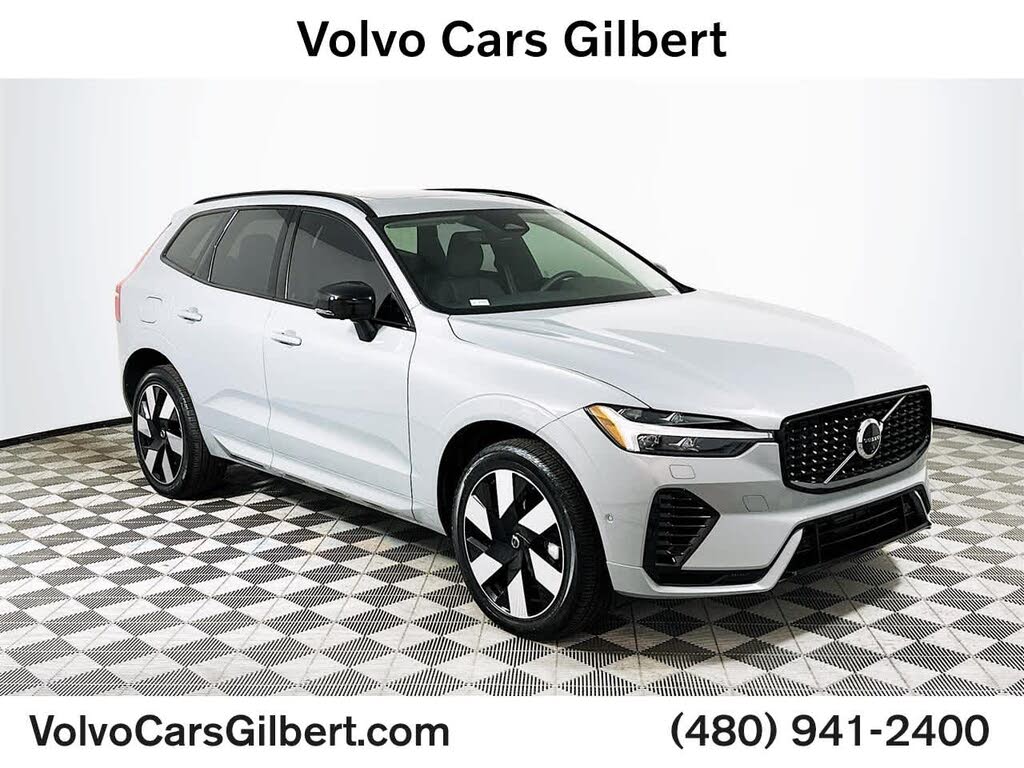 2025 Volvo XC60 Recharge T8 Plus Dark Theme eAWD