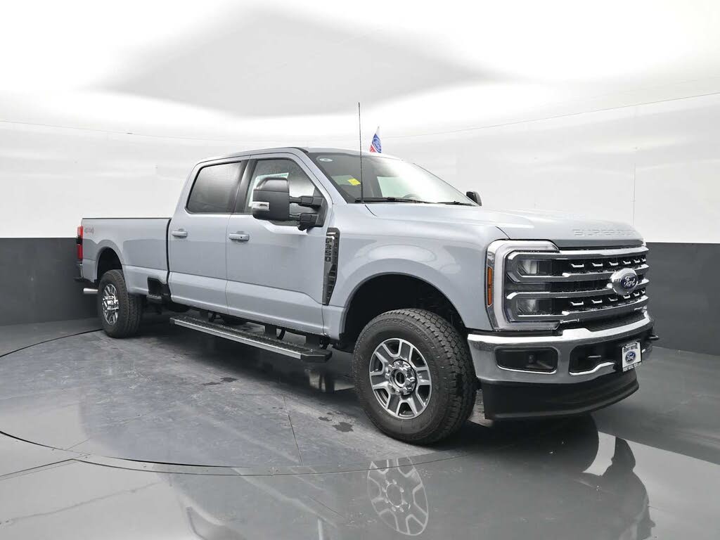 2026 Ford F-350 Super Duty Lariat Crew Cab 4WD