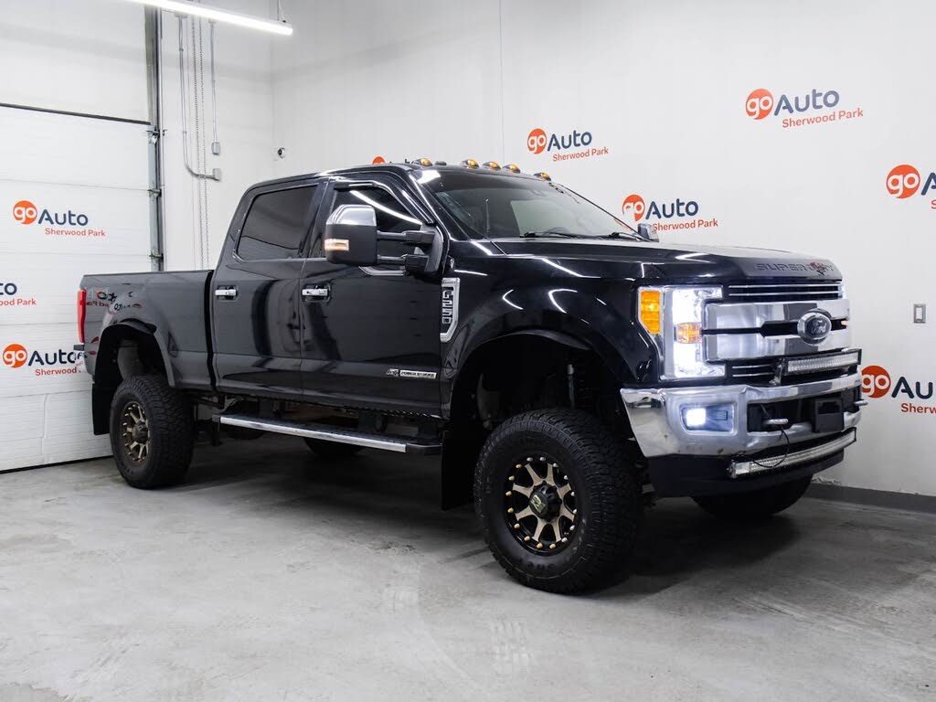 2017 Ford F-250 Super Duty Lariat Crew Cab 4WD