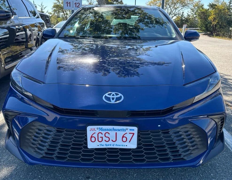 2025 Toyota Camry SE AWD