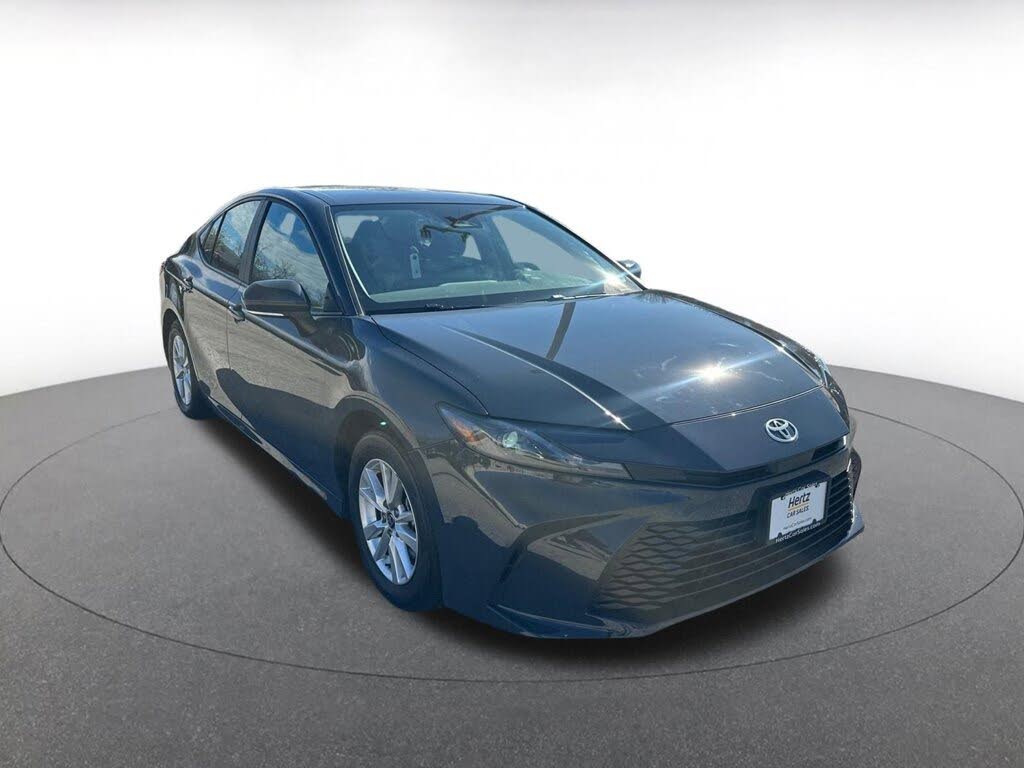 2025 Toyota Camry LE FWD