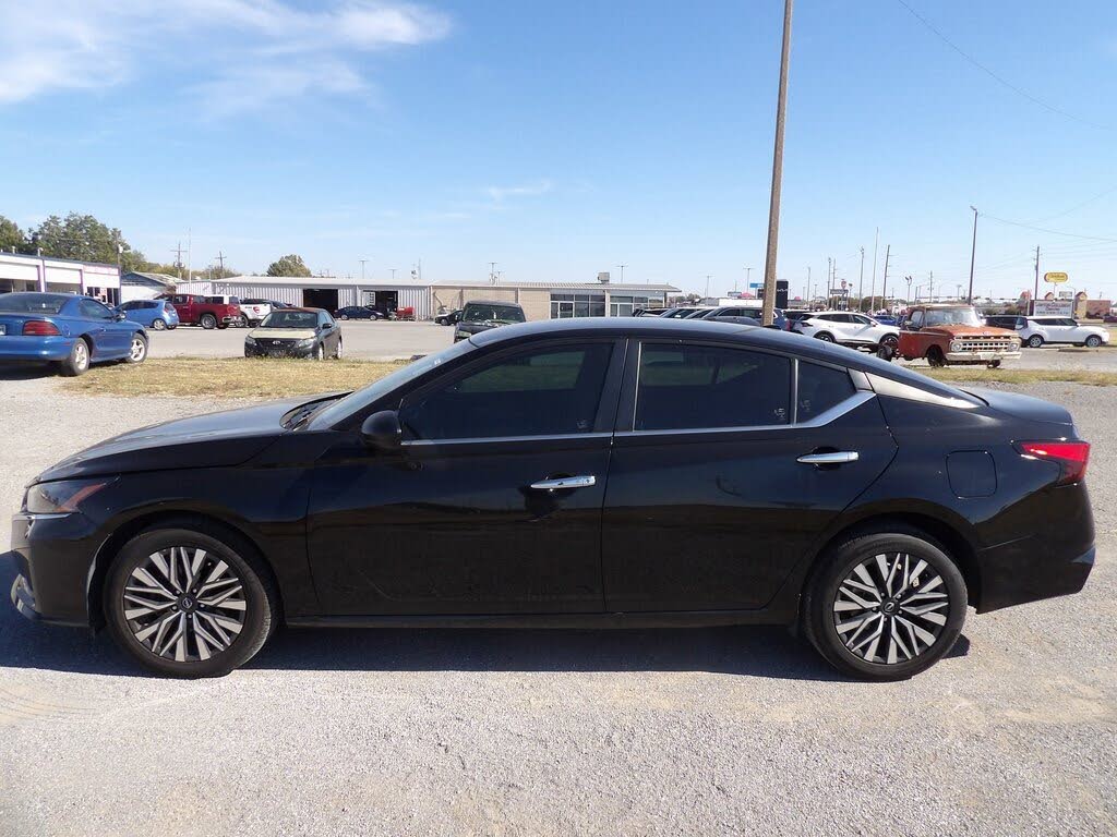 2024 Nissan Altima 2.5 SV AWD