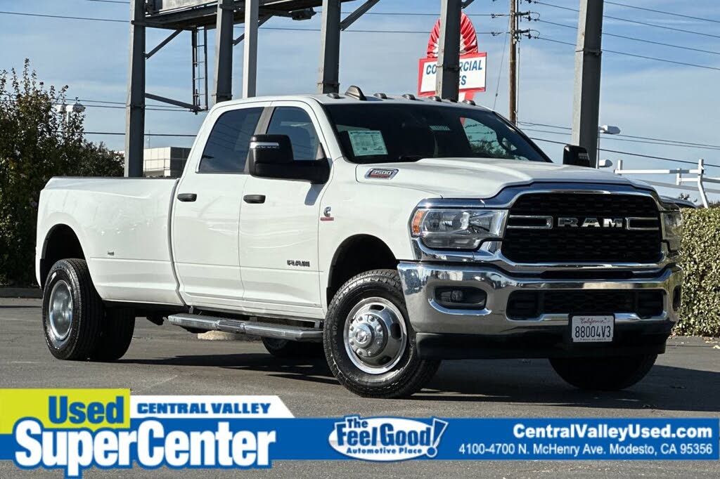 2024 RAM 3500 Big Horn Crew Cab LB DRW 4WD
