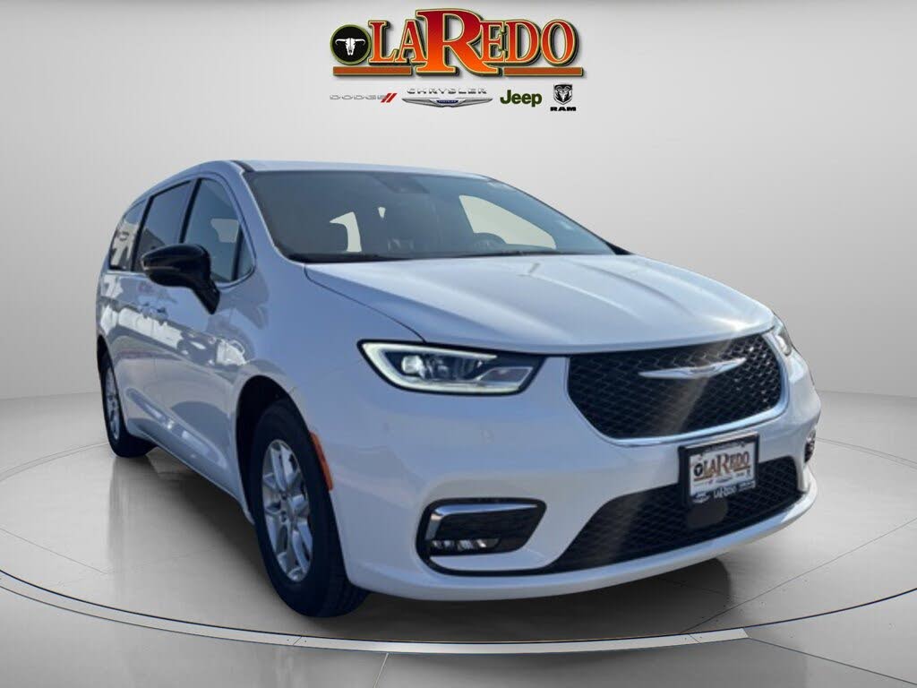 2026 Chrysler Pacifica Select FWD