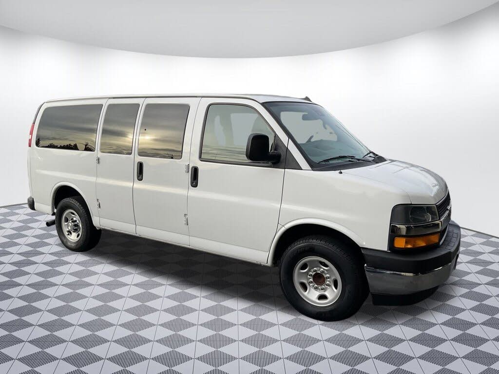 2019 Chevrolet Express 2500 LT RWD
