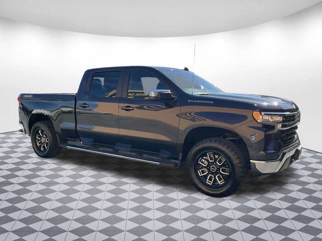 2024 Chevrolet Silverado 1500 LT Crew Cab 4WD