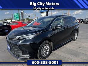 Toyota Sienna LE 8-Passenger AWD