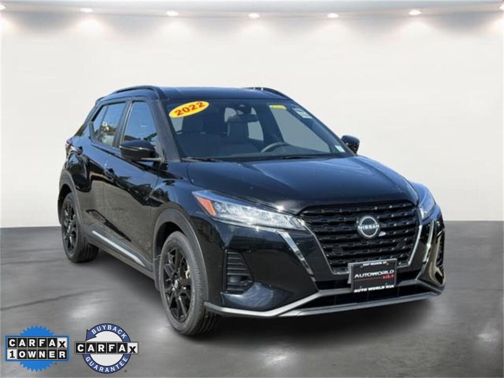 2022 Nissan Kicks SR FWD