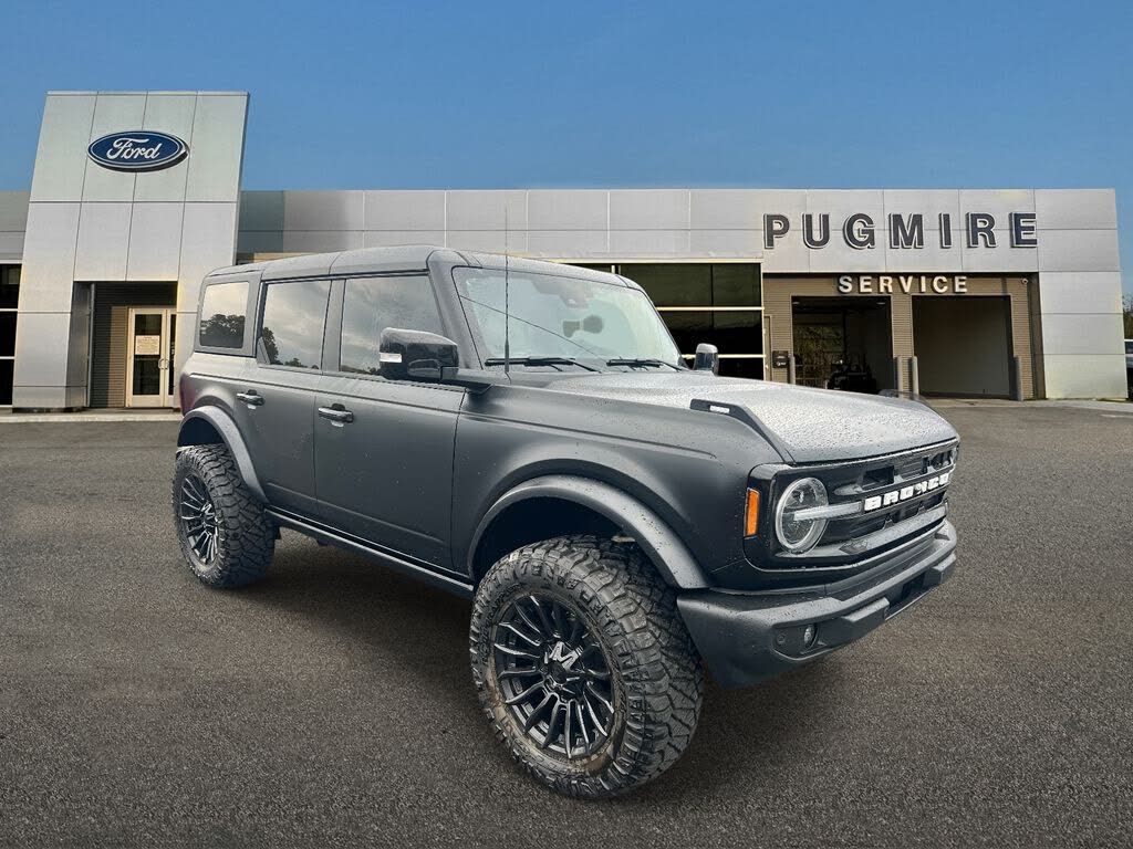 2025 Ford Bronco Outer Banks 4-Door 4WD
