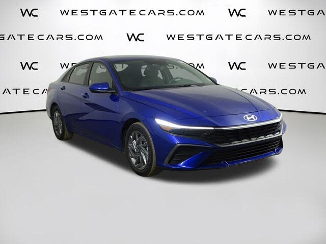 2024 Hyundai Elantra SEL FWD