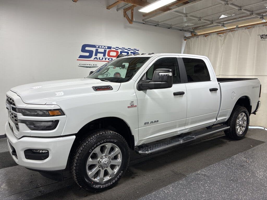 2026 RAM 2500 Big Horn Crew Cab 4WD