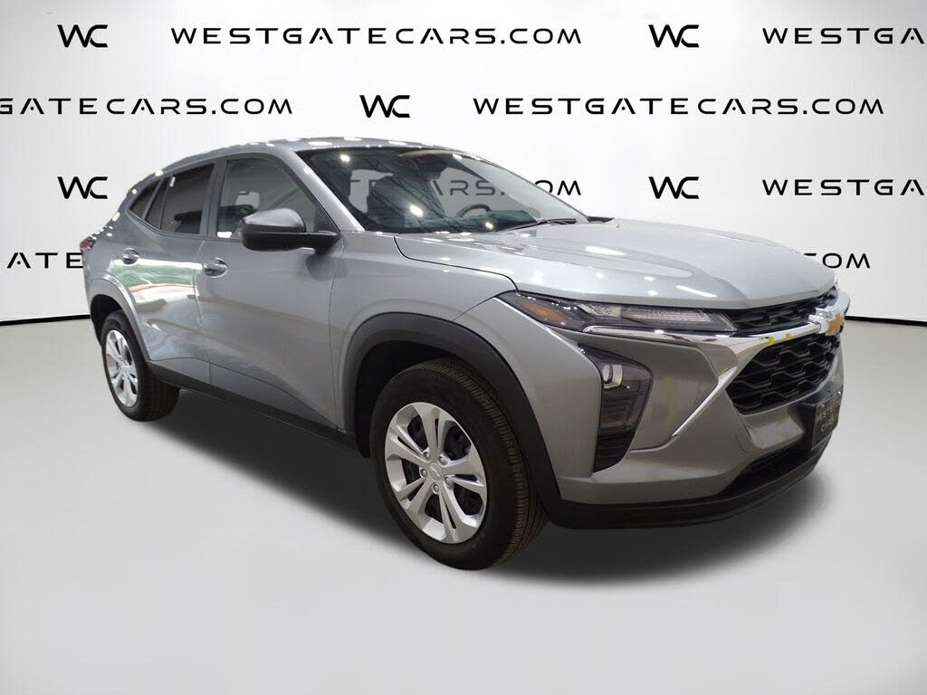 2024 Chevrolet Trax LS FWD