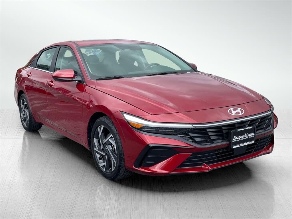 2024 Hyundai Elantra SEL FWD