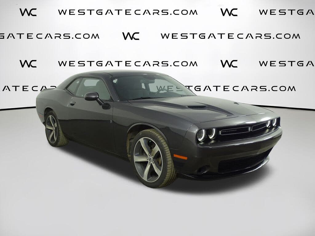2019 Dodge Challenger SXT RWD