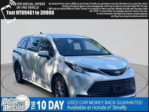 Toyota Sienna LE 8-Passenger FWD