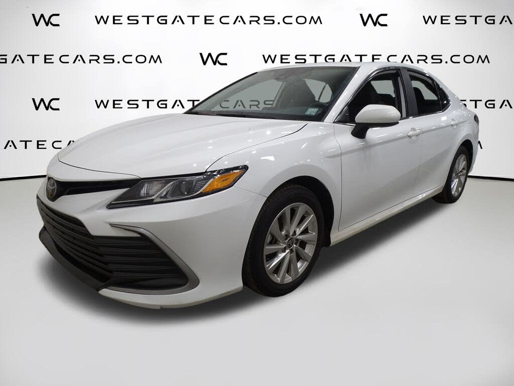 2023 Toyota Camry LE FWD