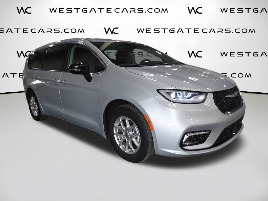 2024 Chrysler Pacifica Touring L FWD