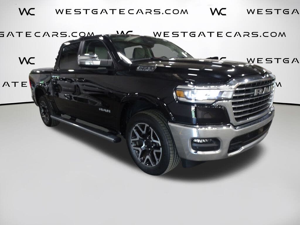 2025 RAM 1500 Laramie Crew Cab 4WD