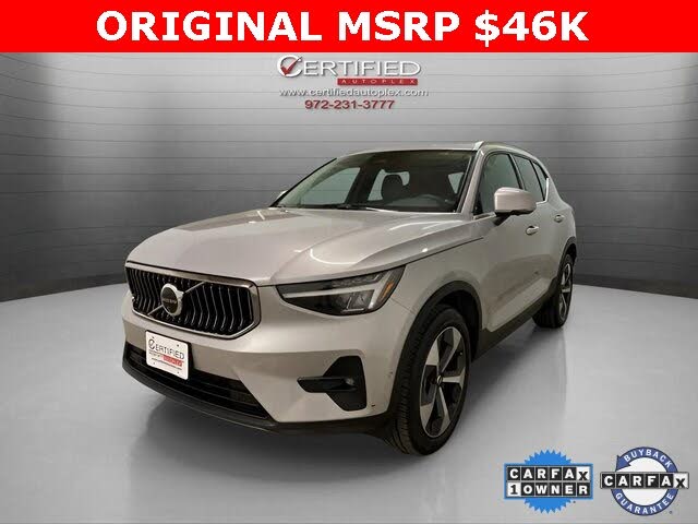 2025 Volvo XC40 B5 Plus Bright Theme AWD