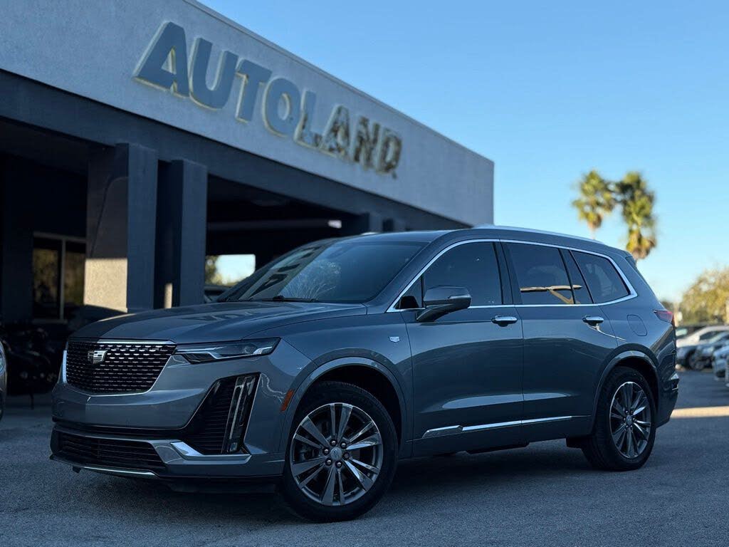 2022 Cadillac XT6 Premium Luxury FWD