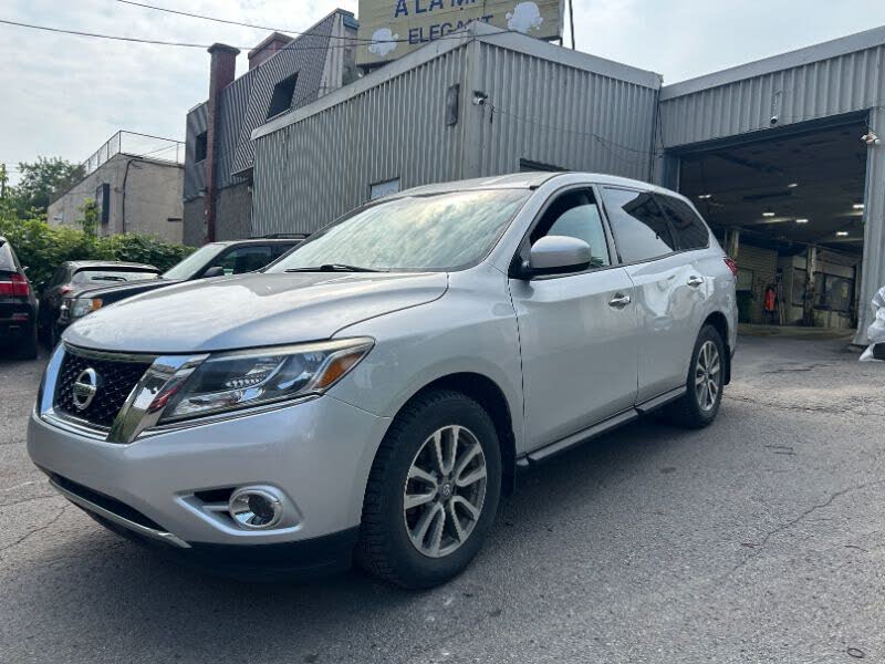 Nissan Pathfinder S 2014