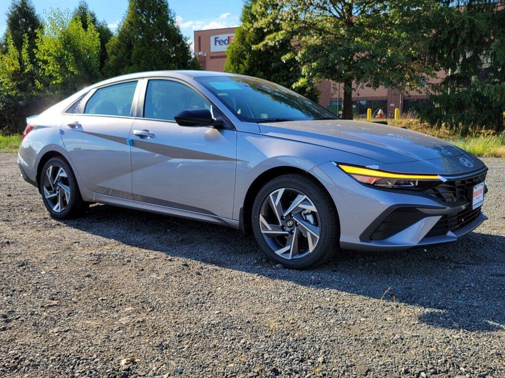 2025 Hyundai Elantra SEL Sport FWD