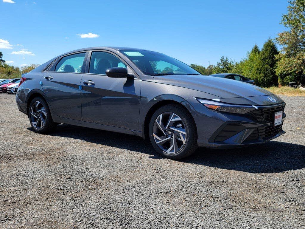 2025 Hyundai Elantra SEL Sport FWD